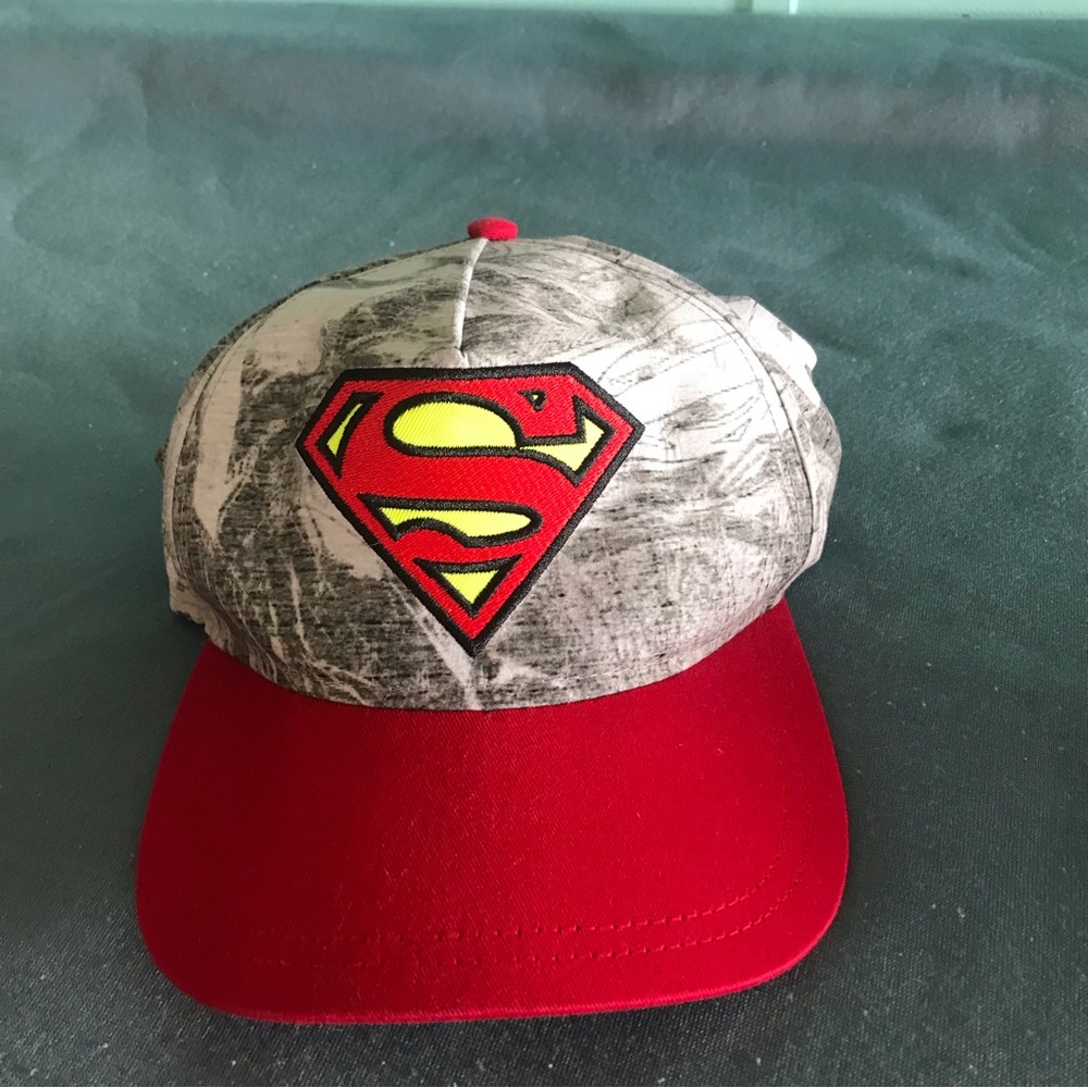 Superman kids hat used red